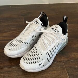 Nike Air Max 270